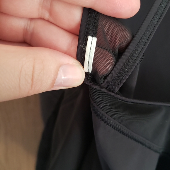 Lululemon Flowy Tank - Picture 5 of 5